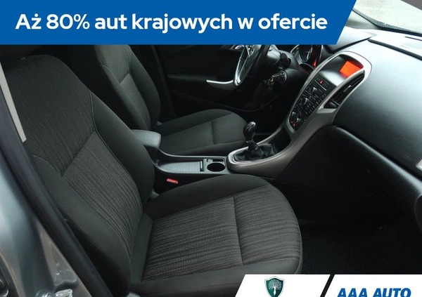 Opel Astra cena 27500 przebieg: 198070, rok produkcji 2011 z Jelenia Góra małe 232